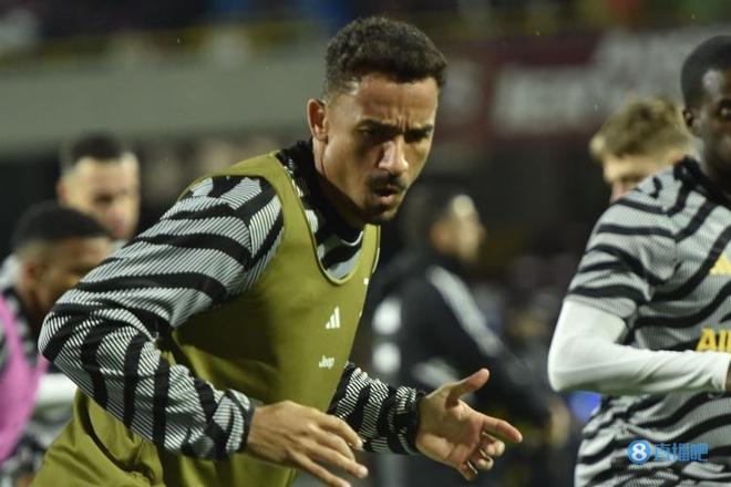 广泛的公众 广泛的公众